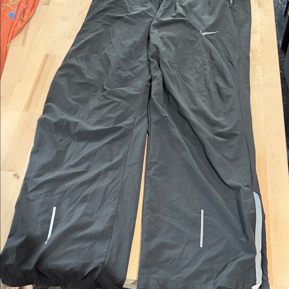 Nike black comfortable Athletic Pants